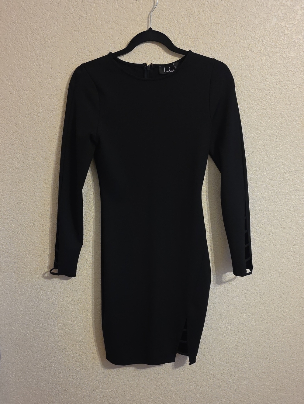 Lulu's Black body con dress